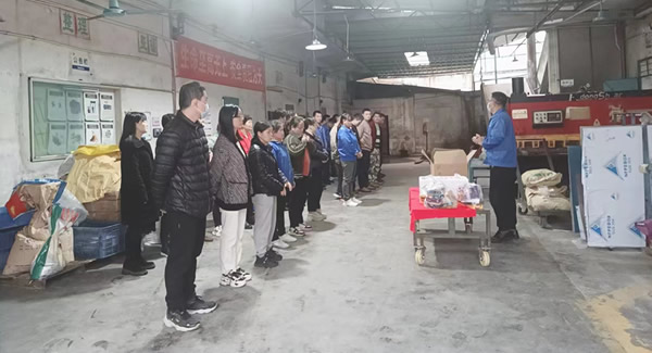 用心去孝敬，用愛去感恩--孝心無疆，愛滿廣有|廣有五金&東莞合頁